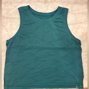 HARDLY WORN Lululemon breeze by muscle cropped tank top